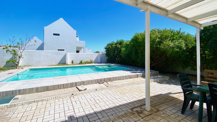 3 Bedroom Property for Sale in Golden Mile Western Cape
